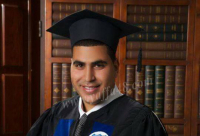 الرملة: الصيدلي اياس يوسف ابو رياش يجتاز امتحان مزاولة المهنة بنجاح 